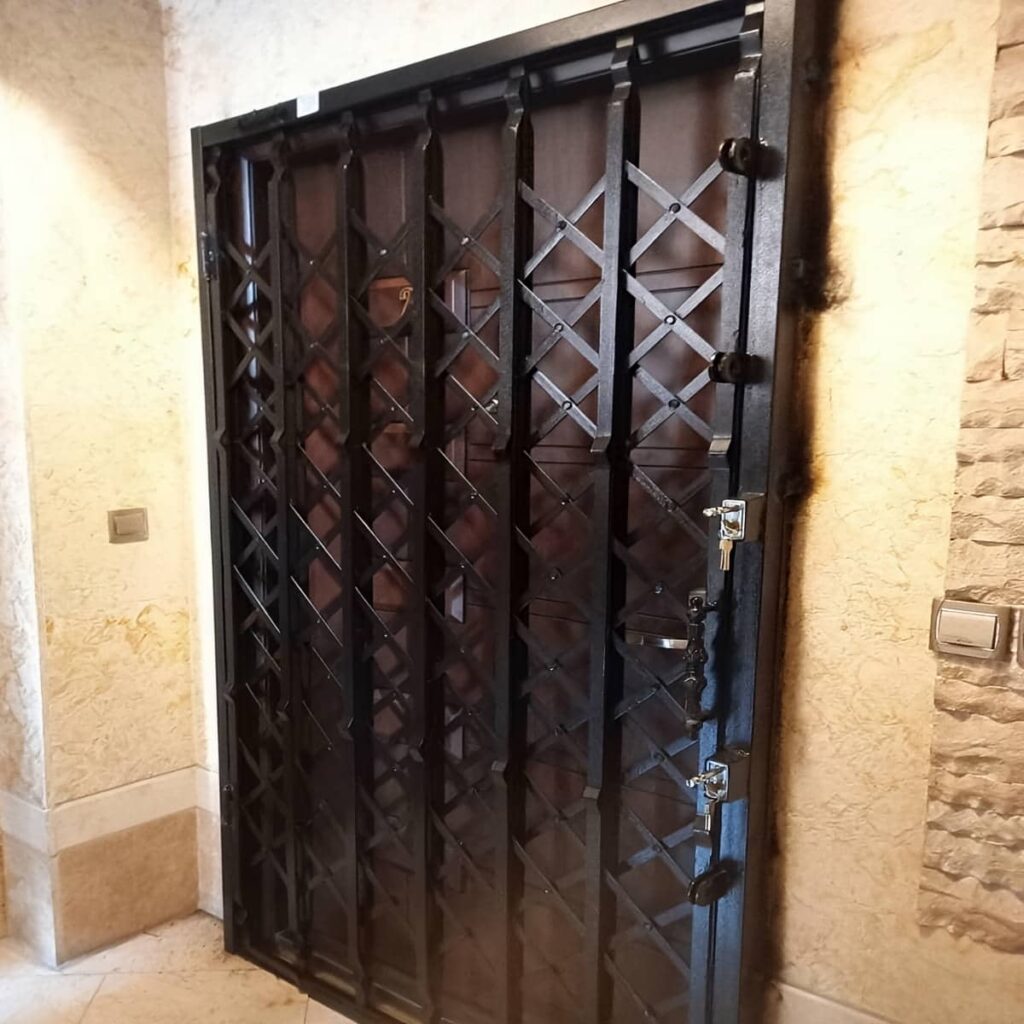 درب آکاردئونی آپارتمان مدرن درب آکاردئونی آپارتمان مدرن