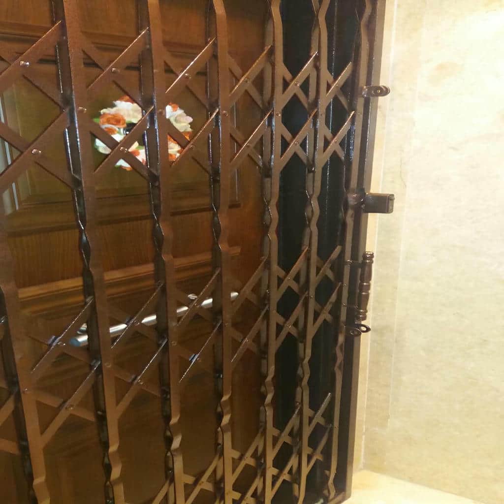 محافظ ورودی ساختمان مدرن محافظ ورودی ساختمان مدرن