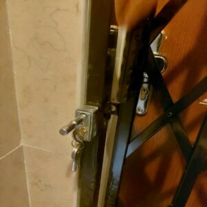 حفاظ کرکره ای فلزی مقاوم در فضای مرطوب