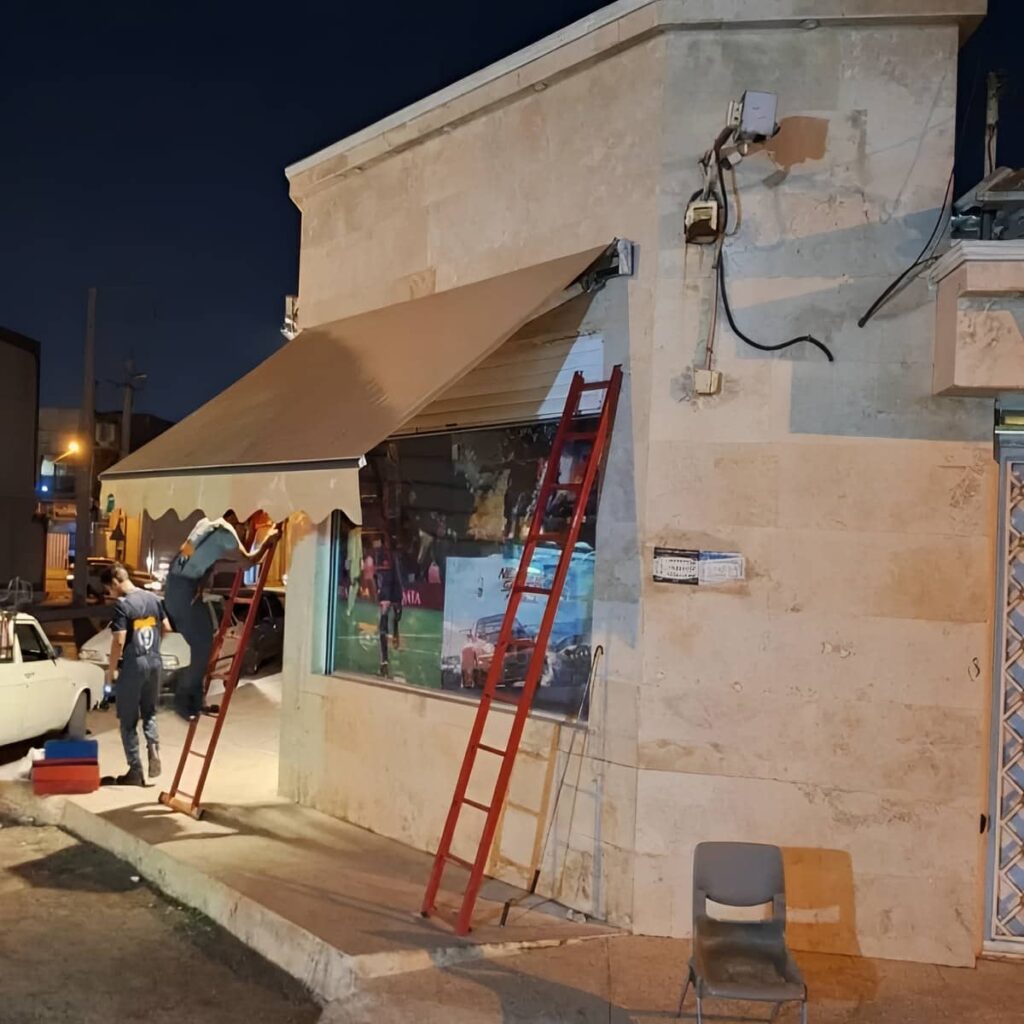سایبان برقی فضای تجاری