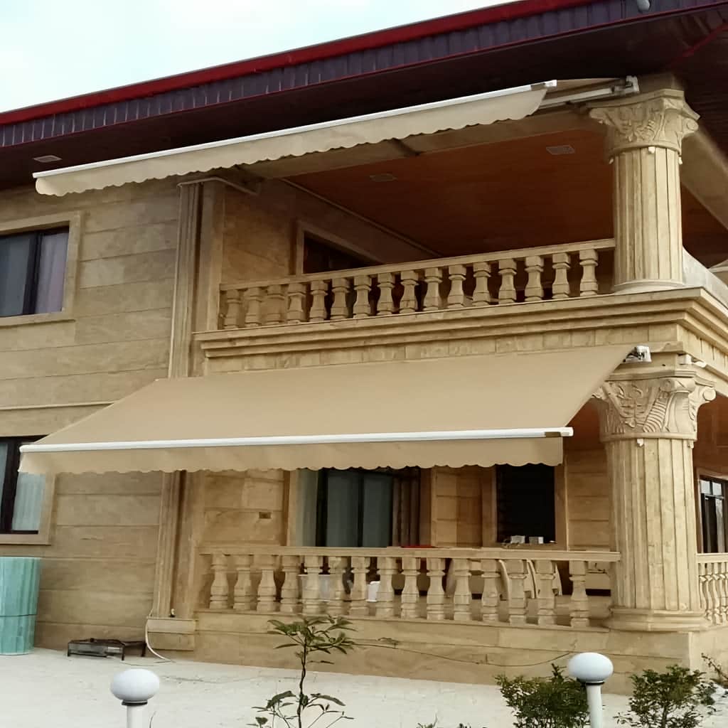 سایه بان اتوماتیک هماهنگ با نمای ویلا