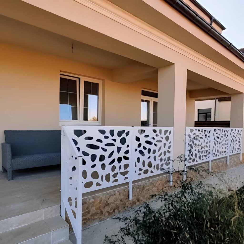 نرده چوبی ساختمان مسکونی نرده چوبی ساختمان مسکونی