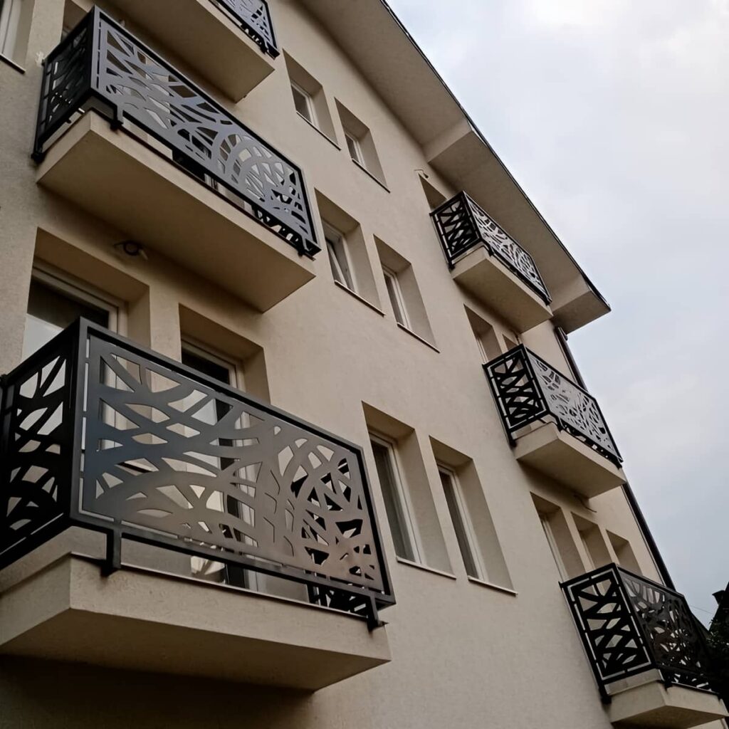 نرده پله هماهنگ معماری