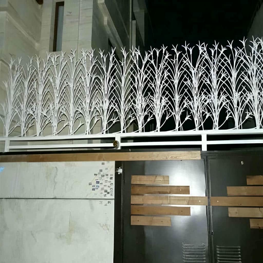 حفاظ لیلیوم نمای بیرونی ساختمان