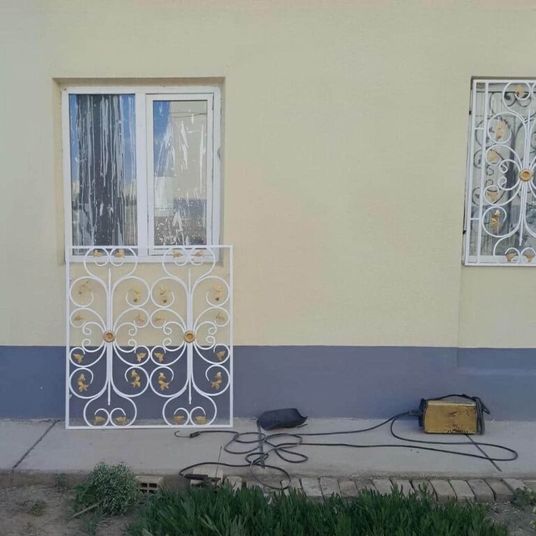 حفاظ پنجره ویلایی نمای مینیمال