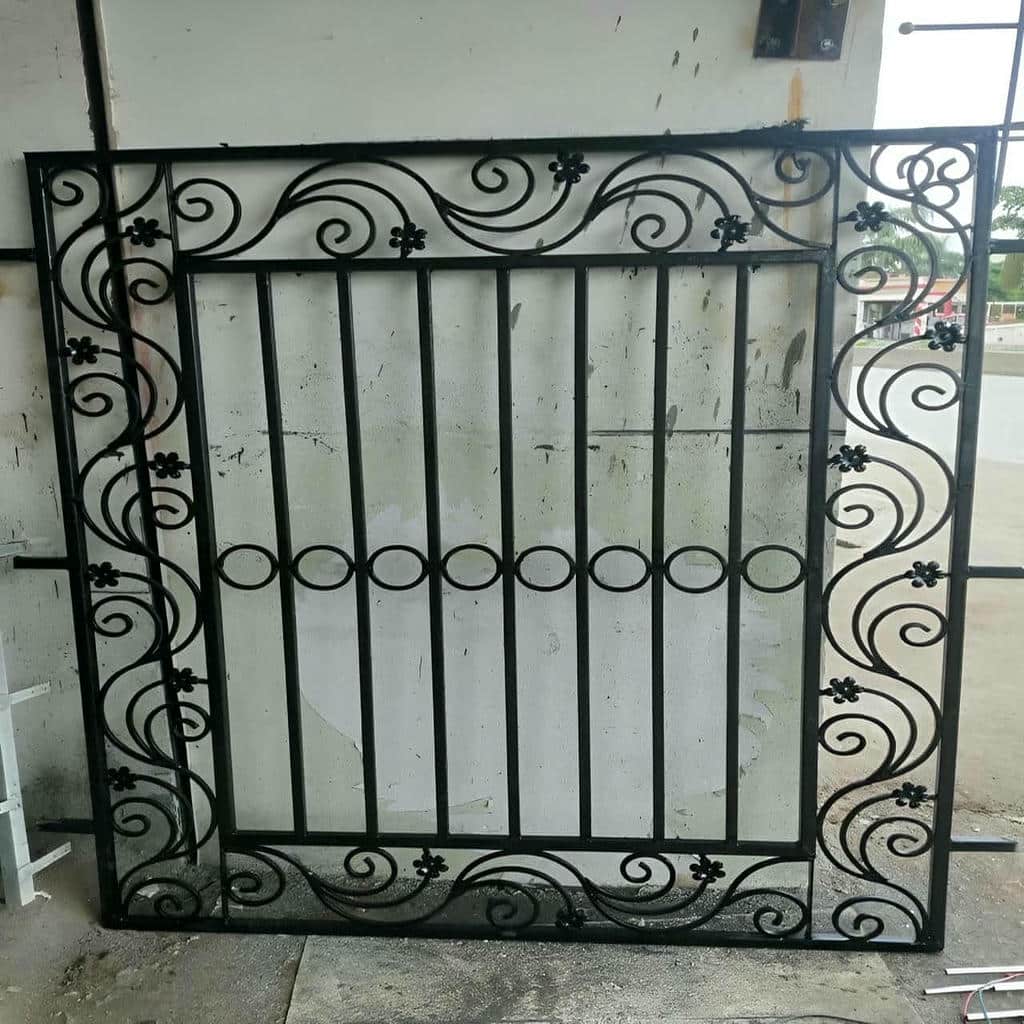حفاظ پنجره دوجداره آهنی