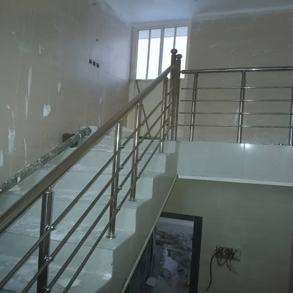 حفاظ بالکن استیل ضد زنگ