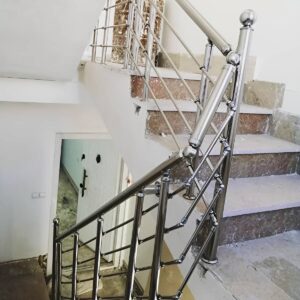 نرده استیل بالکن با سطح براق