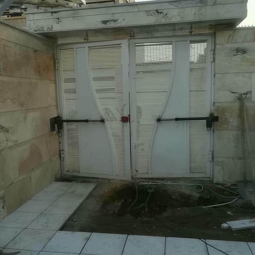 ریموت کنترل درب پارکینگ