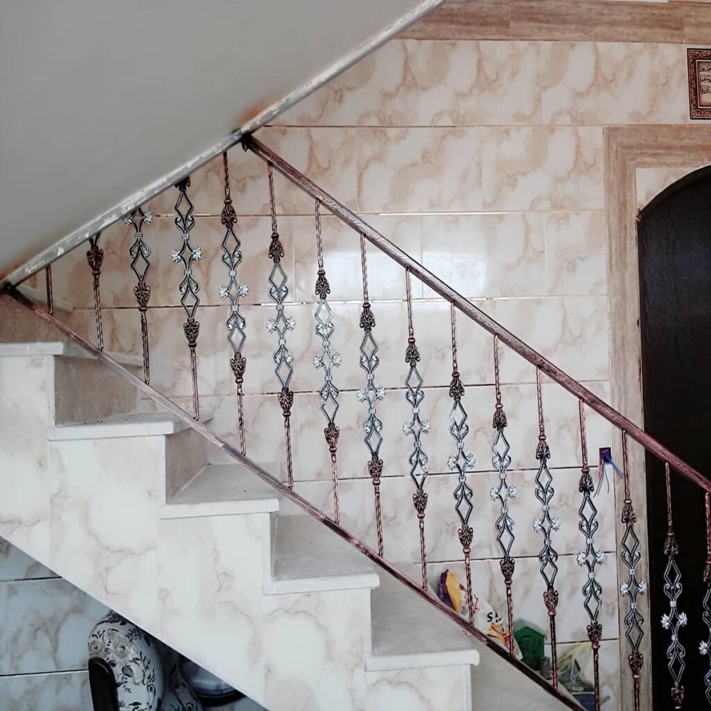 حفاظ پله با پوشش رنگی