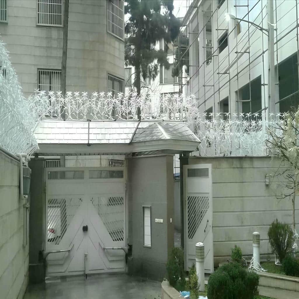نرده حفاظ دیوار بیرونی ساختمان