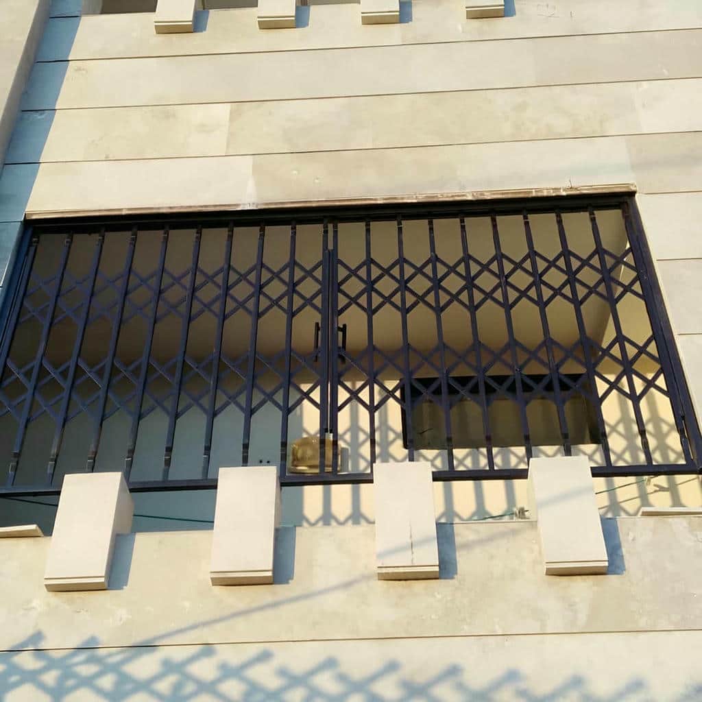 قاب متحرک پنجره فلزی