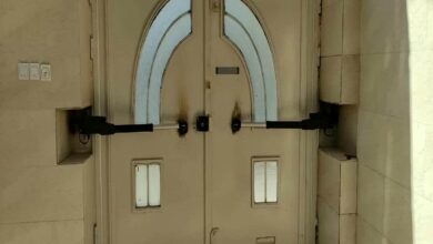 جک درب پارکینگ کنار سردر آجری ویلای استان گلستان
