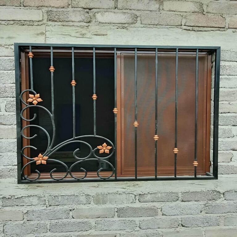 حفاظ پنجره آهنی آشپزخانه خانه دوطبقه استان آذربایجان غربی حفاظ پنجره آهنی آشپزخانه خانه دوطبقه استان آذربایجان غربی