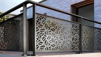 نرده بالکن زاویه دار کنار پنجره پذیرایی اراک